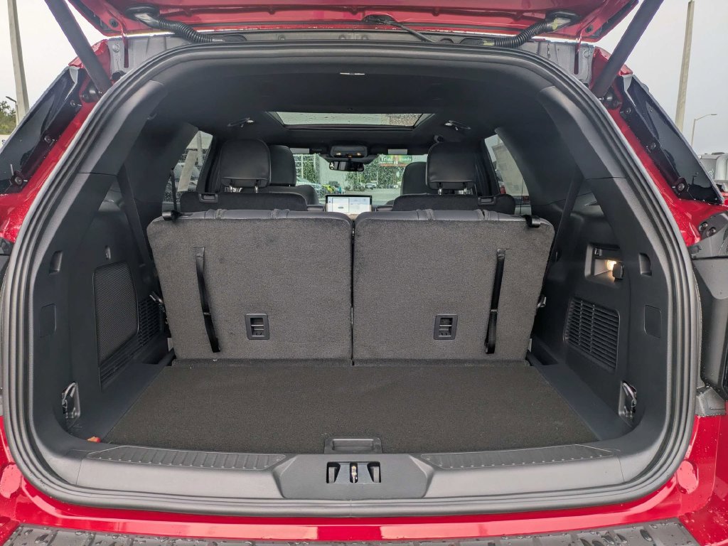 New 2026 Ford Explorer ST-Line w/ ST-Line Street Pack AWD/4WD image 13