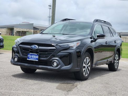 Certified 2024 Subaru Outback Premium AWD/4WD image 2