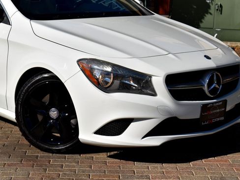 Used 2015 Mercedes-Benz CLA 250 image 4