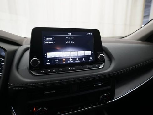 Certified 2023 Nissan Rogue SV w/ SV Premium B Package image 6