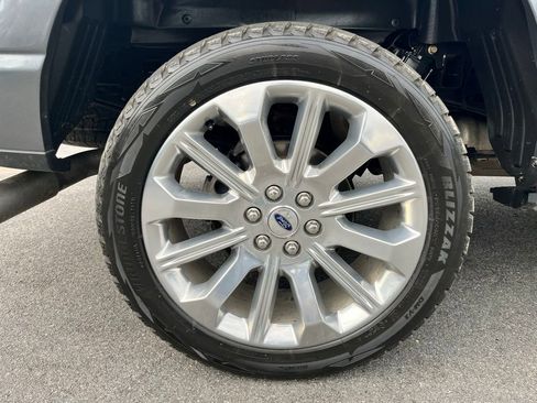 Used 2023 Ford F150 Limited image 8