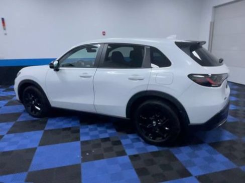 Used 2024 Honda HR-V Sport image 6