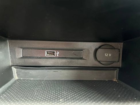 Used 2018 Volkswagen Tiguan S w/ 3rd Row Seat Package AWD/4WD image 23