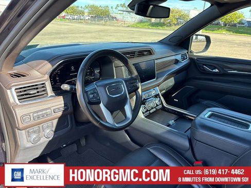 Used 2023 GMC Yukon Denali image 11