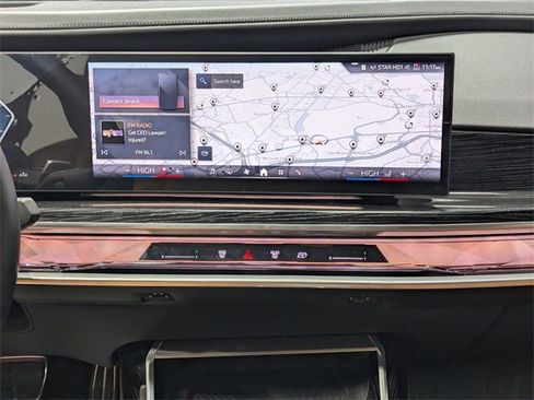 Used 2023 BMW 740i image 12