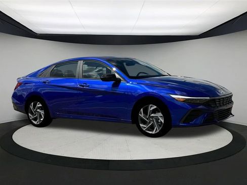 New 2025 Hyundai Elantra Sport image 10