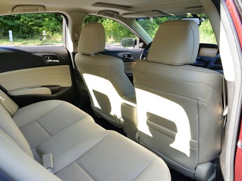 Used 2013 Acura ILX w/ Technology Package image 25