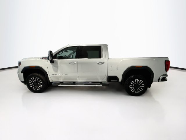 Used 2023 GMC Sierra 3500 Denali w/ Denali Ultimate Package AWD/4WD image 4