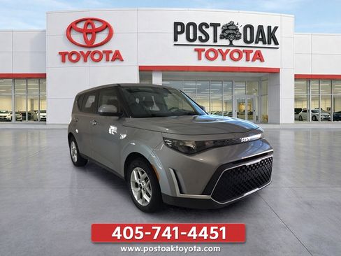 Used 2025 Kia Soul LX w/ LX Technology Package FWD image 7