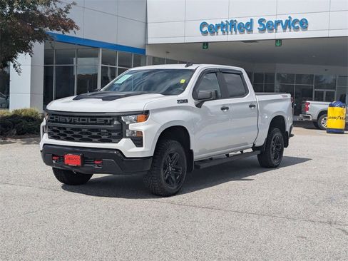 Certified 2025 Chevrolet Silverado 1500 Custom Trail Boss w/ LPO, Dark Essentials Package image 4