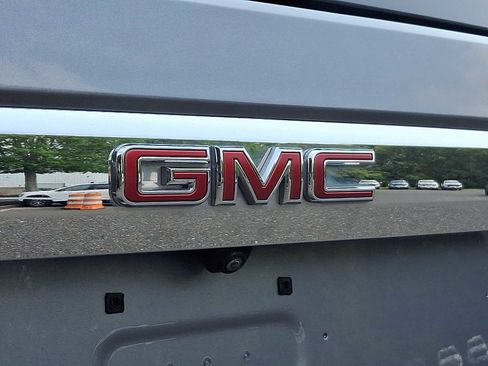 Used 2022 GMC Yukon SLT w/ SLT Premium Package image 39
