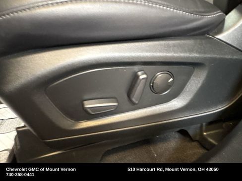 Used 2024 Ford Explorer XLT w/ Equipment Group 202A image 17