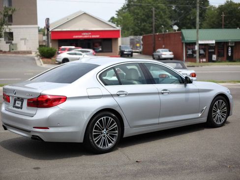 Used 2017 BMW 540i xDrive image 8