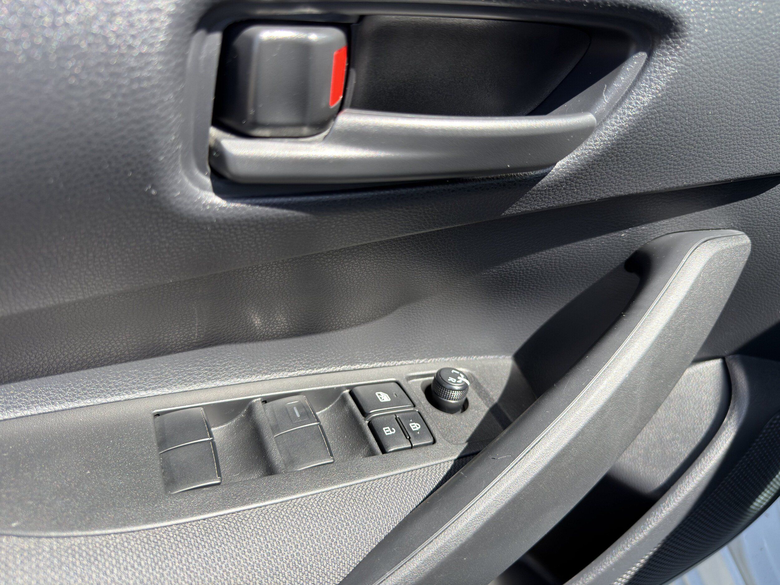 Used 2024 Toyota Corolla LE FWD image 24