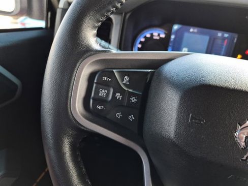Used 2023 Ford Bronco Badlands image 18