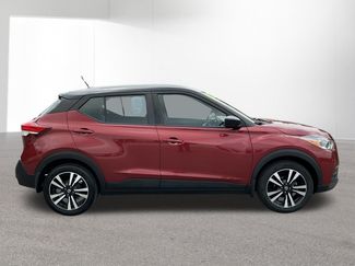 Used 2018 Nissan Kicks SV FWD video 2