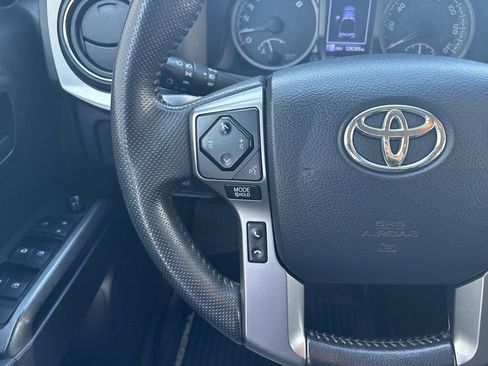 Used 2019 Toyota Tacoma SR5 RWD image 17