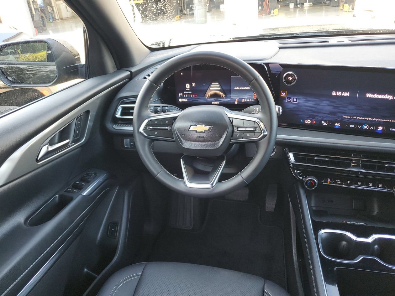 Used 2026 Chevrolet Traverse LT FWD image 11