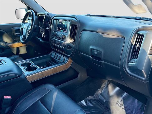 Used 2018 Chevrolet Silverado 1500 LTZ w/ Sport Package image 28
