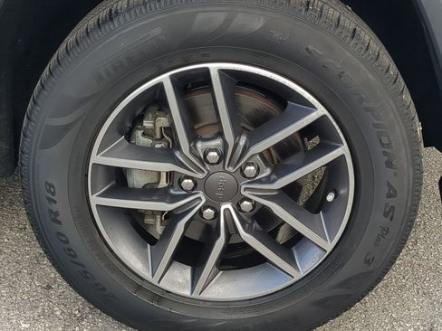 Used 2020 Jeep Grand Cherokee Limited w/ Luxury Group II image 11