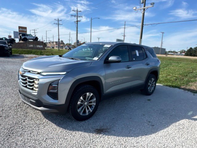 Used 2025 Chevrolet Equinox LT FWD image 3
