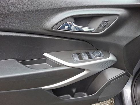 Used 2024 Chevrolet Trax RS w/ Driver Confidence Package image 22