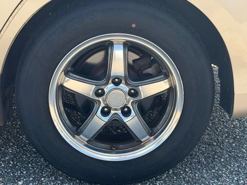 Used 2012 Toyota Camry LE FWD image 10