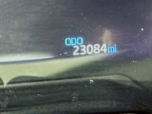 Used 2024 Toyota RAV4 LE FWD image 33