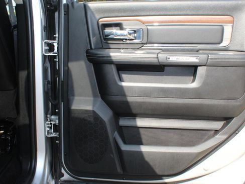 Used 2016 RAM 2500 Laramie w/ Convenience Group image 19