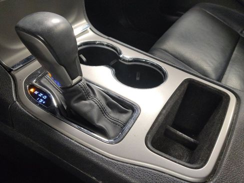 Used 2019 Jeep Grand Cherokee Limited w/ Luxury Group II RWD image 26