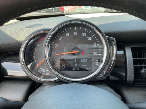 Used 2019 MINI Cooper 2-Door Hardtop w/ Signature Upholstery Package FWD image 12