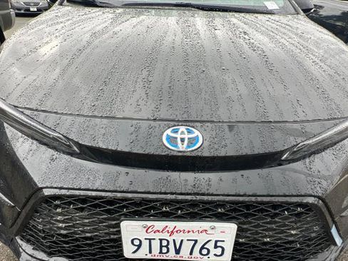 Certified 2025 Toyota Corolla SE image 21