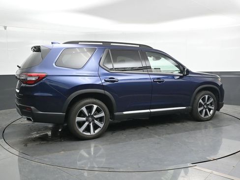 Used 2023 Honda Pilot Elite image 4