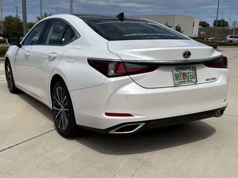 Used 2025 Lexus ES 350 350 w/ Premium Package image 10