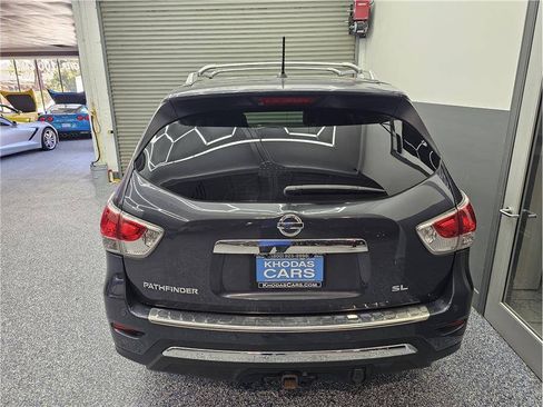 Used 2014 Nissan Pathfinder SL w/ SL Premium Package FWD image 4