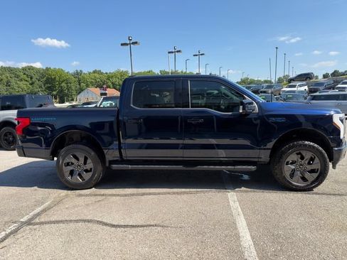 Used 2024 Ford F150 Lightning Lariat AWD/4WD image 8
