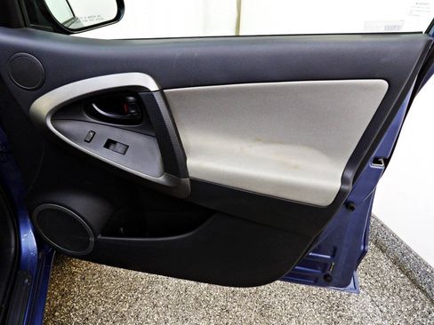 Used 2011 Toyota RAV4 4WD w/ Base L4 Extra Value Pkg image 11