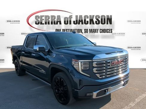 Used 2023 GMC Sierra 1500 Denali w/ Denali Reserve Package image 2