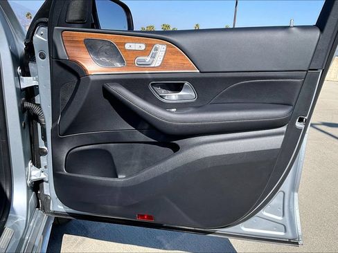Used 2024 Mercedes-Benz GLS 450 4MATIC w/ AMG Line Exterior image 21