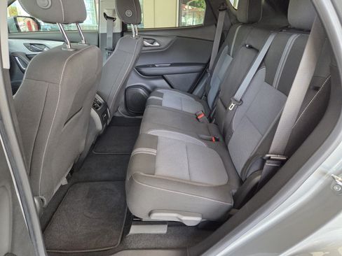 Used 2023 Chevrolet Blazer LT w/ Convenience Package FWD image 6