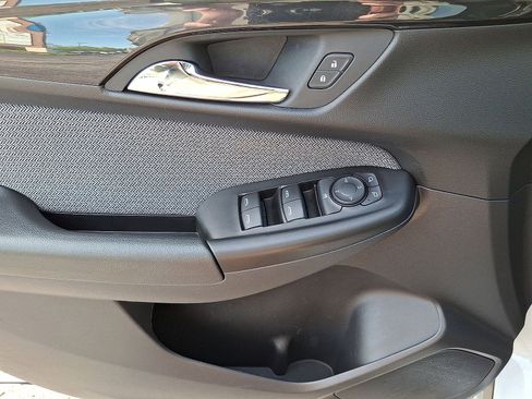 Used 2024 Chevrolet TrailBlazer LT FWD image 10