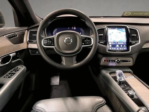 Certified 2023 Volvo XC90 B6 Ultimate w/ Protection Package Premier AWD/4WD image 9