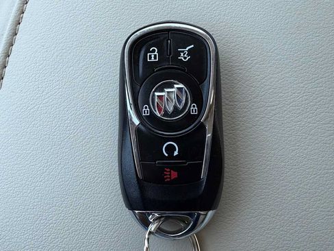Used 2024 Buick Enclave Avenir AWD/4WD image 36