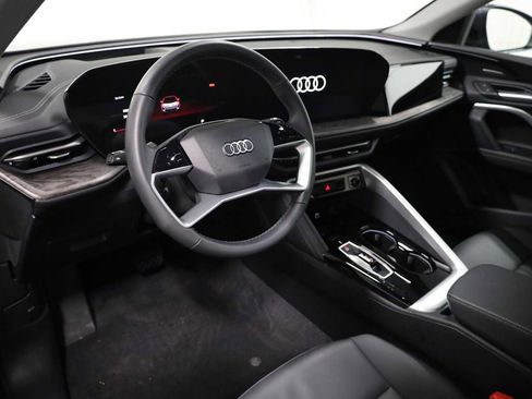 Certified 2025 Audi Q5 Premium Plus w/ Premium Plus image 4