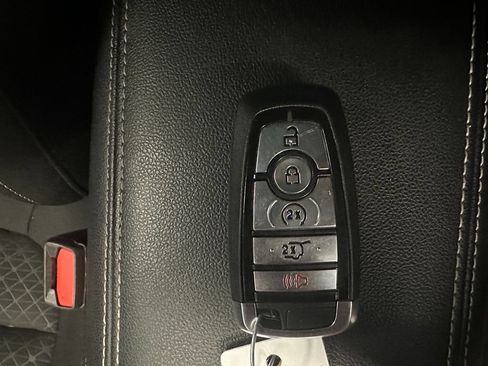 Used 2025 Ford Escape Active w/ Cold Weather Package AWD/4WD image 17