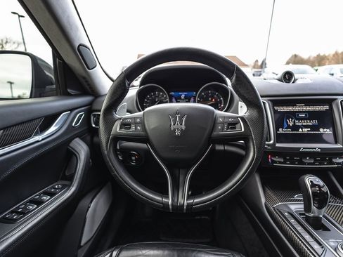 Used 2017 Maserati Levante S image 28
