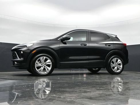 Used 2025 Buick Encore GX Preferred AWD/4WD image 43