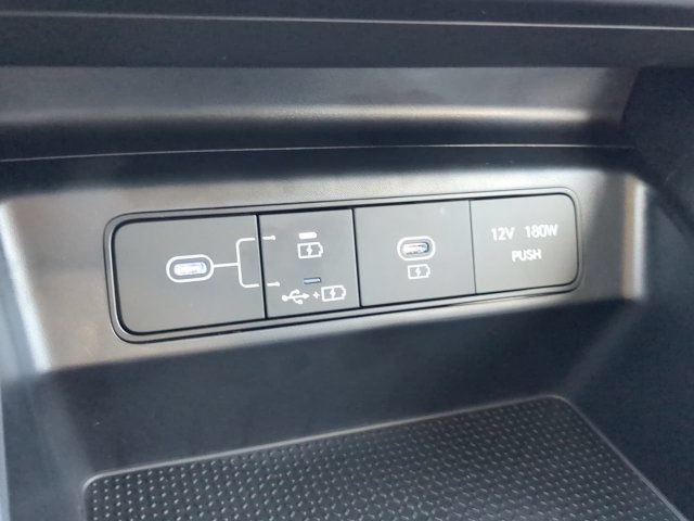 Certified 2025 Hyundai Tucson SE FWD image 21