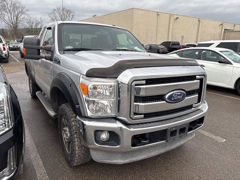 Used 2011 Ford F250 Lariat w/ Lariat Interior Pkg image 5