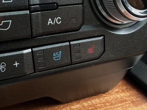 Used 2017 Ford F150 Limited image 21